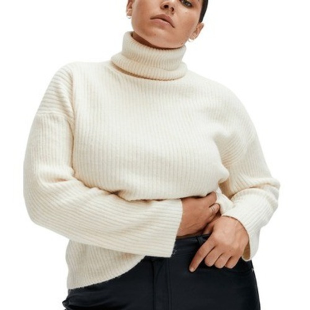 S1 H&M Sweater Fuzzy Ribbed Turtleneck Oversized Minimalist Scandi Cream Knit
